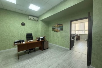 Фото №3: Офисное помещение 48 м² - Краснодар, мкр. Западный внутригородской округ, ул. Северная, 279