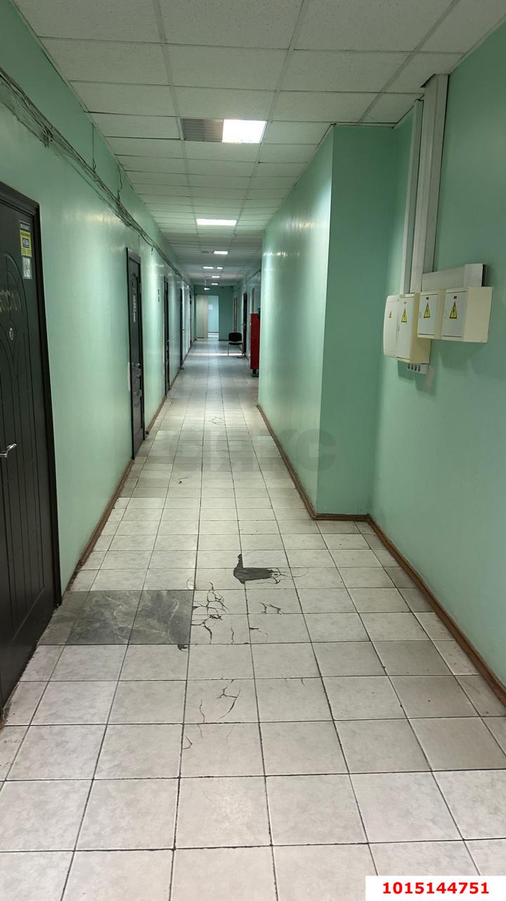 Фото №11: Офисное помещение 48 м² - Краснодар, Западный внутригородской округ, ул. Северная, 279