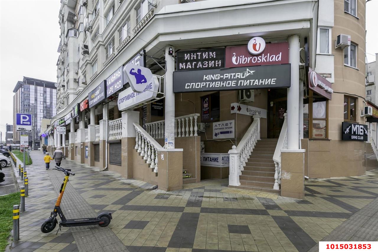 Фото №1: Торговое помещение 109 м² - Краснодар, Центральный, ул. Кубанская набережная, 56