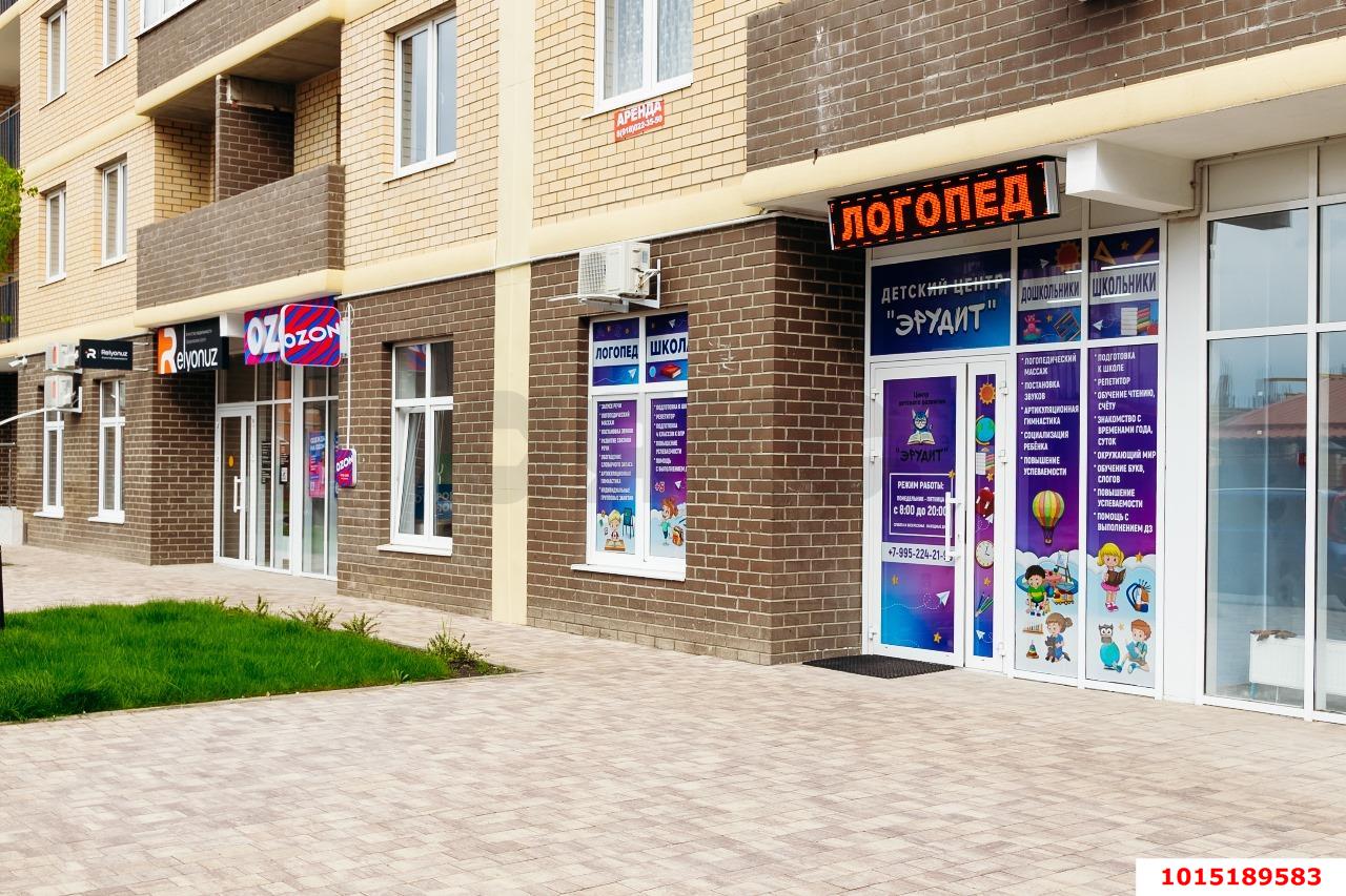 Фото №2: Торговое помещение 47 м² - Краснодар, жилой комплекс Дыхание, ул. Лётчика Позднякова, 2к22