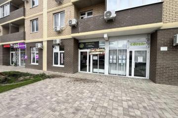 Фото №1: Торговое помещение <span class="whitespace-nowrap">46 м²</span>, <span class="whitespace-nowrap">1/16 эт.</span> - Краснодар, мкр. жилой комплекс Дыхание, ул. Лётчика Позднякова, 2к22