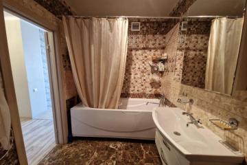 Фото №5: 2-комнатная квартира 57 м² - Берёзовый, мкр. Витаминкомбинат, ул. Декоративная, 1/5