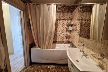 Фото №5: 2-комнатная квартира 57 м² - Берёзовый, мкр. Витаминкомбинат, ул. Декоративная, 1/5