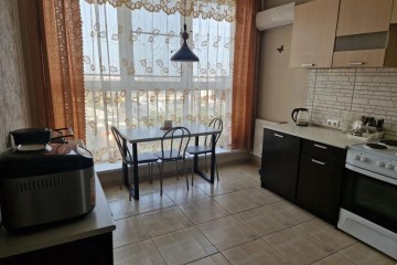 Фото №2: 2-комнатная квартира 57 м² - Берёзовый, мкр. Витаминкомбинат, ул. Декоративная, 1/5