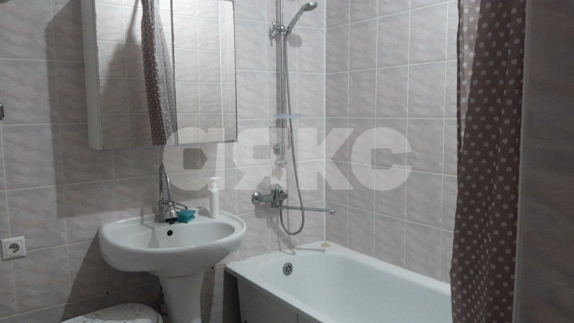 Фото №6: 2-комнатная квартира 65 м² - Горячий Ключ, Администрация, ул. Ленина, 210