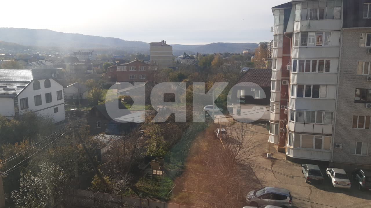 Фото №9: 2-комнатная квартира 65 м² - Горячий Ключ, Администрация, ул. Ленина, 210