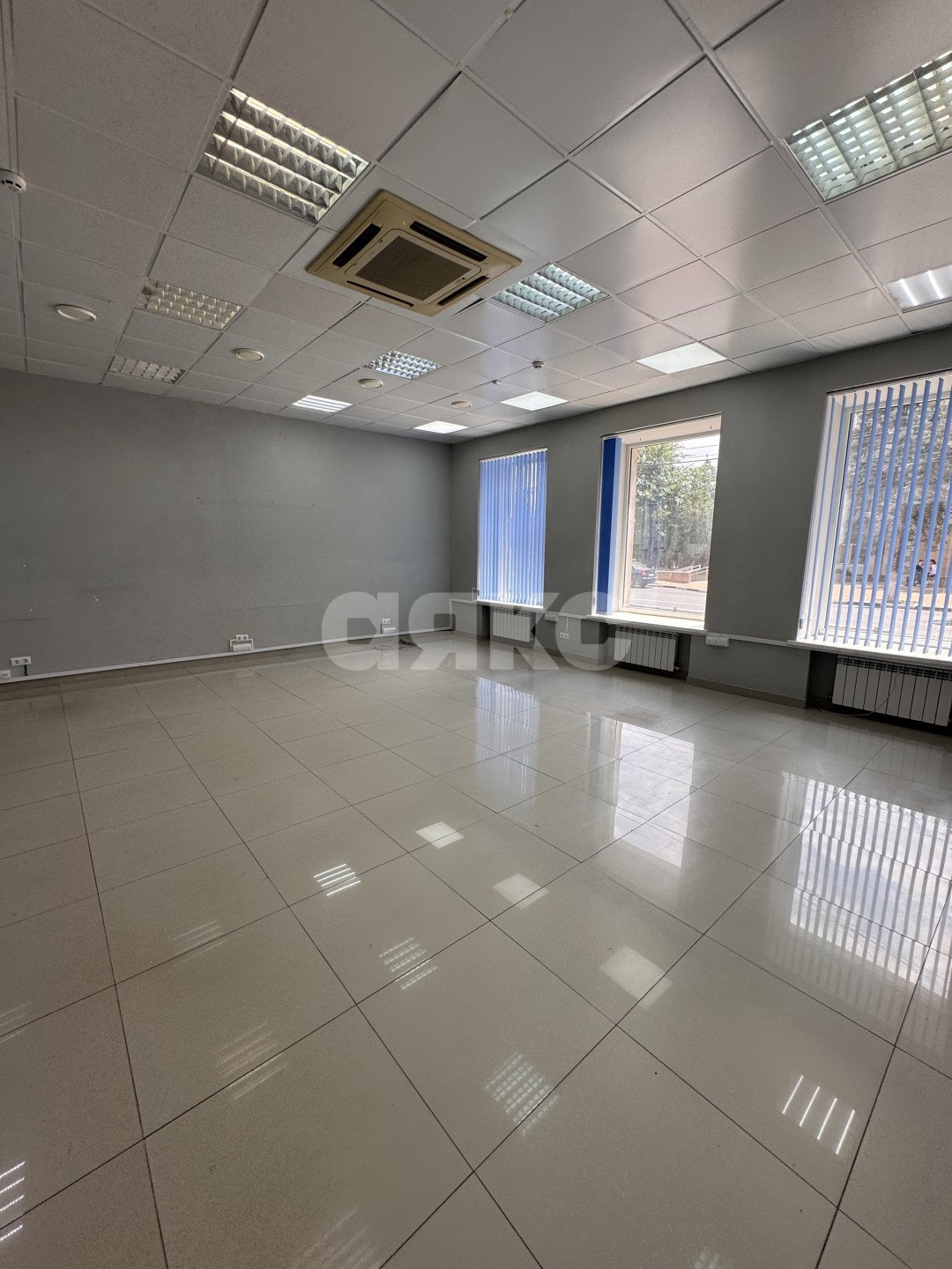 Фото №9: Коммерция 162 м² - Ростов-на-Дону, Нахичевань, ул. Советская, 3