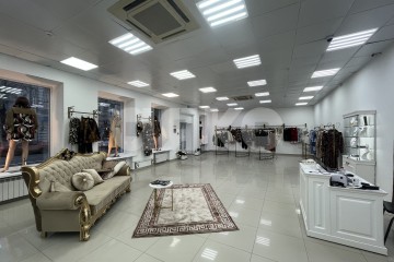 Фото №3: Коммерция 162 м² - Ростов-на-Дону, мкр. Нахичевань, ул. Советская, 3