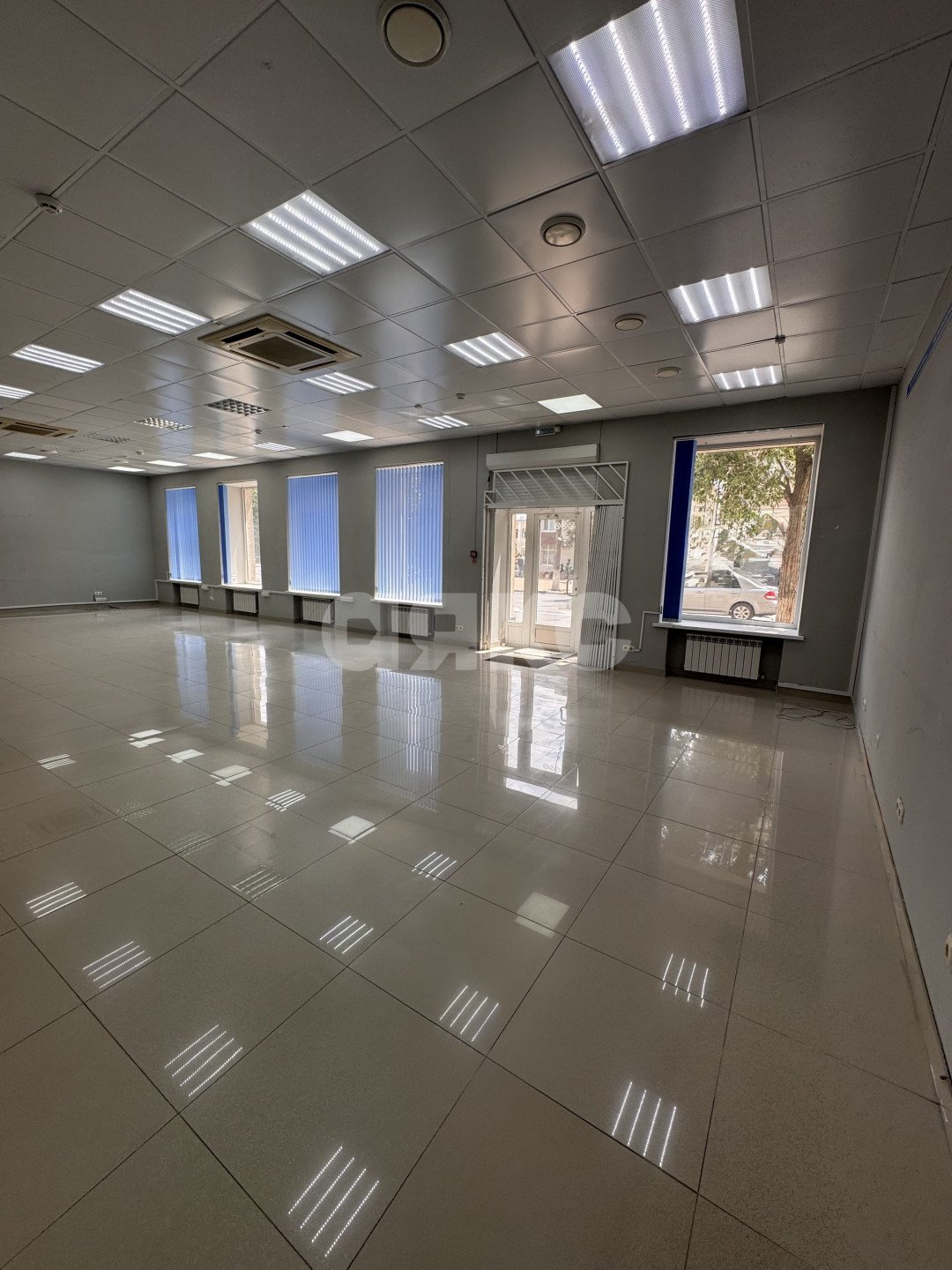 Фото №8: Коммерция 162 м² - Ростов-на-Дону, Нахичевань, ул. Советская, 3