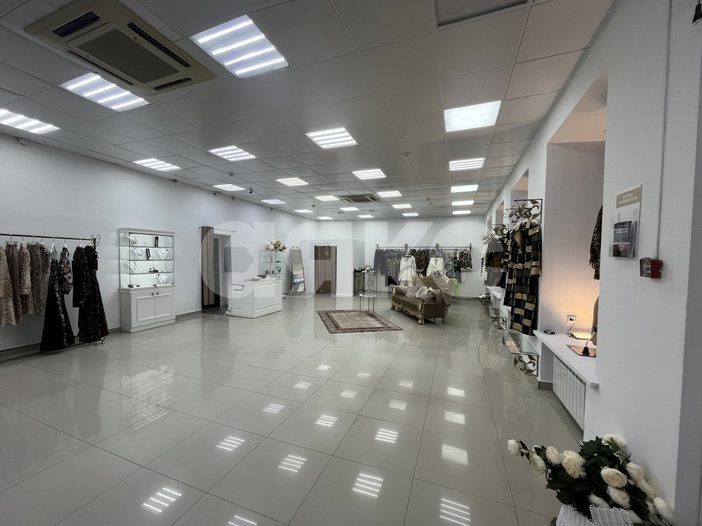 Фото №4: Коммерция 162 м² - Ростов-на-Дону, Нахичевань, ул. Советская, 3