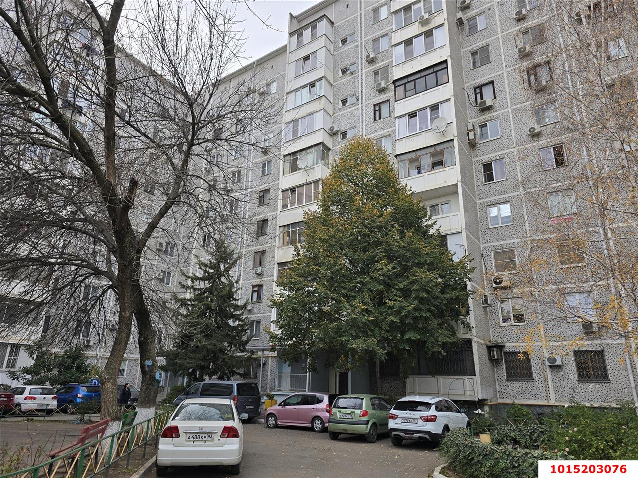 Фото №1: 4-комнатная квартира 74 м² - Краснодар, Прикубанский внутригородской округ, мкр. Славянский, ул. Красных Партизан, 111