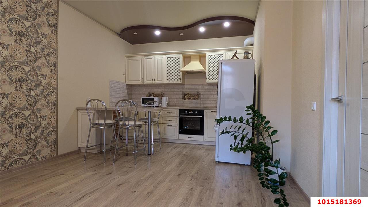 Фото №1: 1-комнатная квартира 52 м² - Краснодар, Губернский, ул. им. Героя Яцкова И.В., 15к1