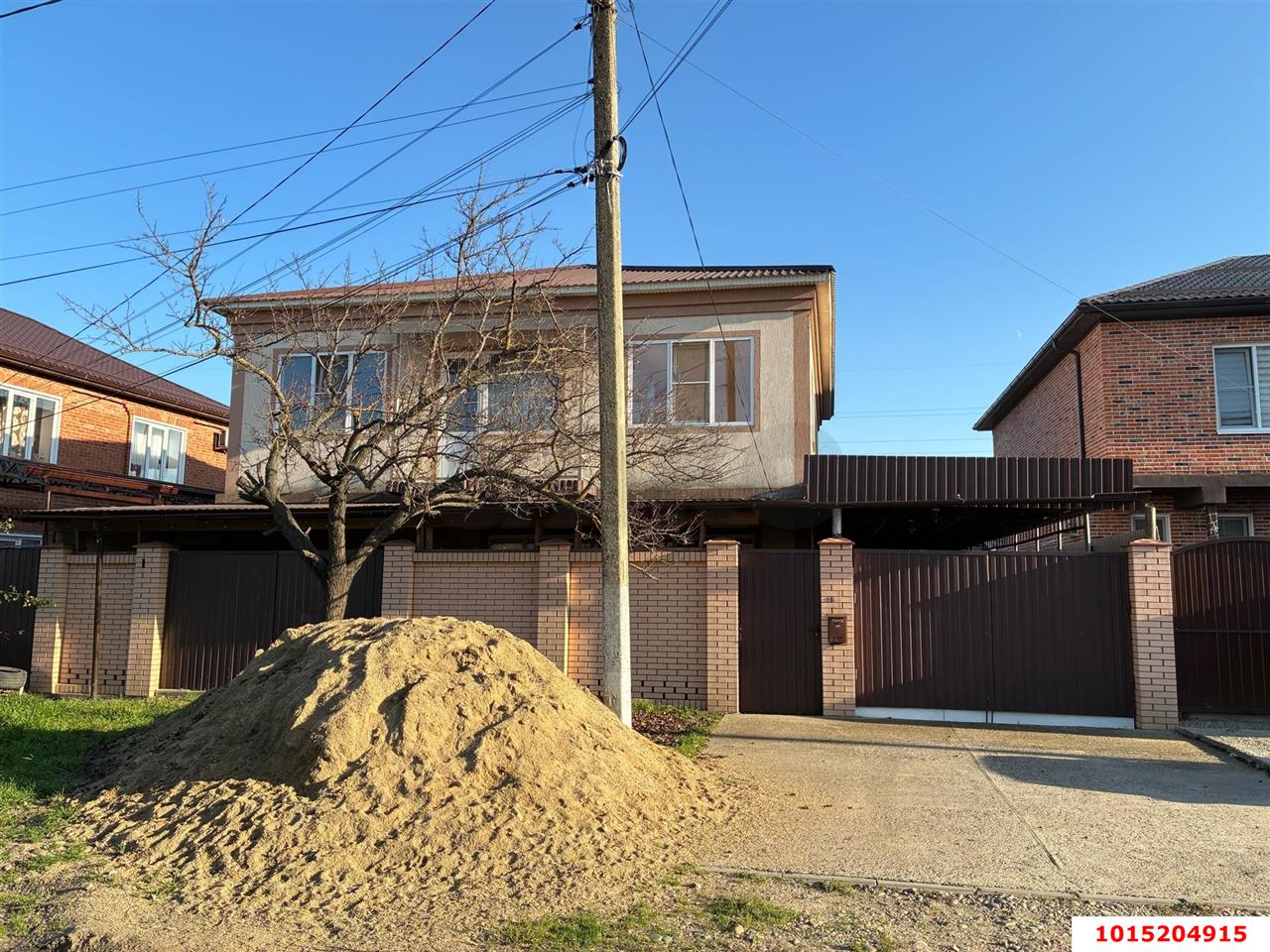 Фото №1: Дом 215 м² + 4.5 сот. - Яблоновский, ул. Фестивальная, 11