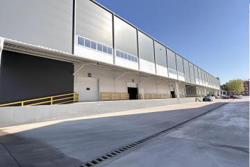 Фото №3: Коммерция 4000 м² - Краснодар, мкр. Восточная промышленная зона, ул. Новороссийская, 57/3