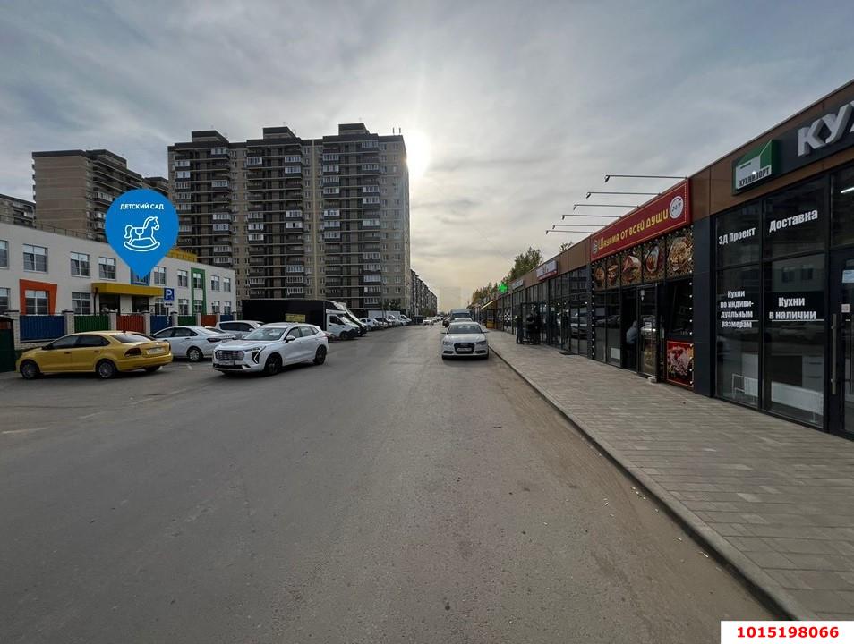 Фото №4: Торговое помещение 31 м² - Краснодар, Прикубанский внутригородской округ, ул. Лётчика Позднякова, 2сА
