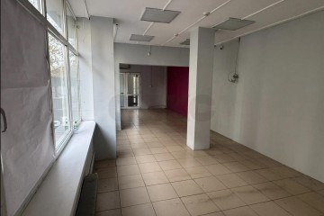 Фото №4: Торговое помещение 52 м² - Краснодар, мкр. Московский, ул. им. Байбакова Н.К., 6