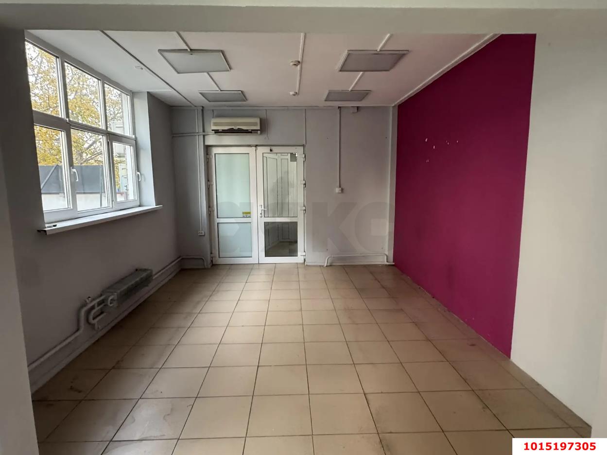 Фото №3: Торговое помещение 52 м² - Краснодар, Московский, ул. им. Байбакова Н.К., 6