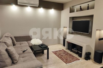 Фото №1: 4-комнатная квартира 88 м² - Волгоград, р. Ворошиловский, ул. Рабоче-Крестьянская, 50