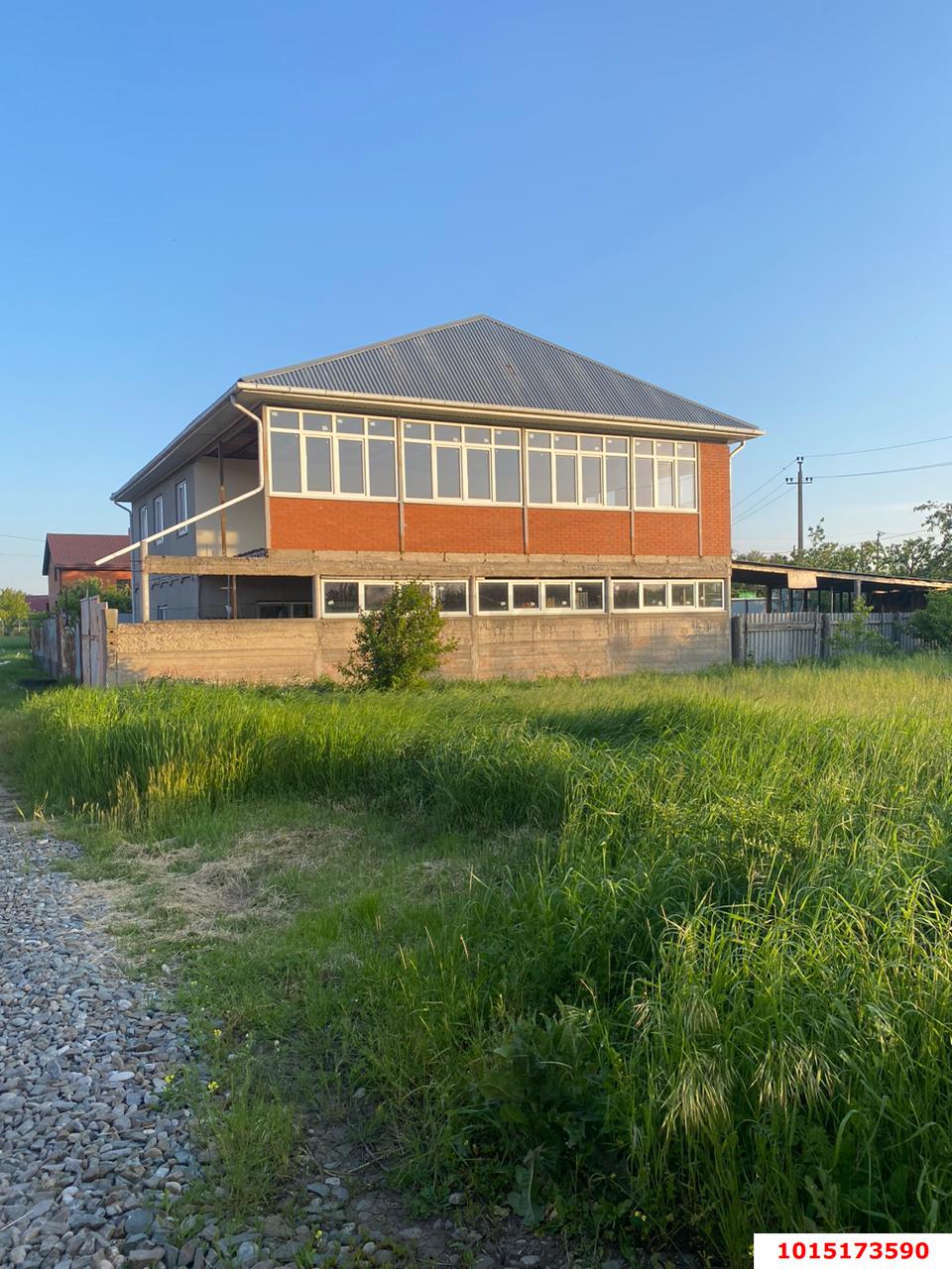 Фото №1: Дом 240 м² + 8 сот. - Мирный, ул. Космонавтов, 30