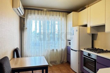 Фото №2: 1-комнатная квартира 38 м² - Берёзовый, мкр. Витаминкомбинат, ул. Целиноградская, 4/2Б