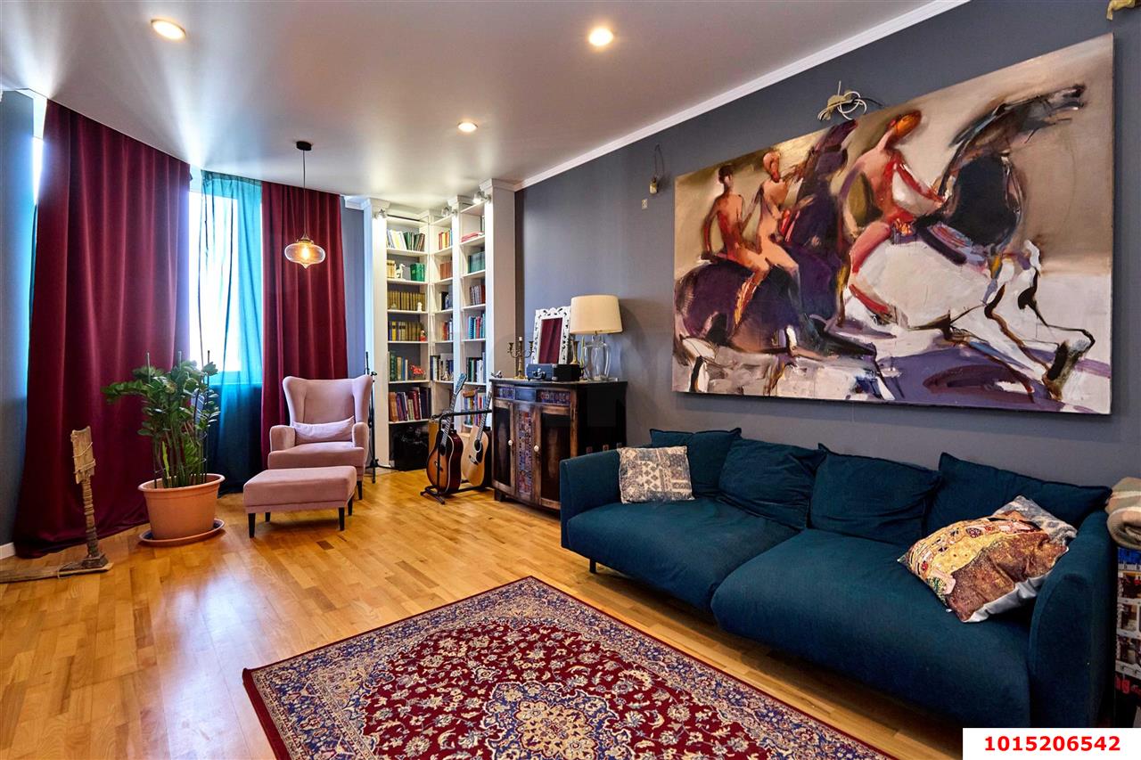 Фото №1: 3-комнатная квартира 83 м² - Краснодар, Прикубанский внутригородской округ, Фестивальный, ЖК Екатеринодар, мкр. Солнечный, ул. Архитектора Петина, 16