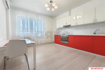 Фото №1: 1-комнатная квартира 45 м² - Краснодар, мкр. Солнечный, ул. Архитектора Петина, 18/3