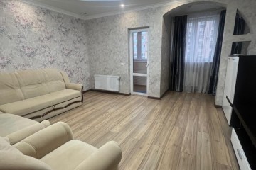 Фото №3: 2-комнатная квартира 74 м² - Краснодар, мкр. Завод Измерительных Приборов, ул. Зиповская, 34к1