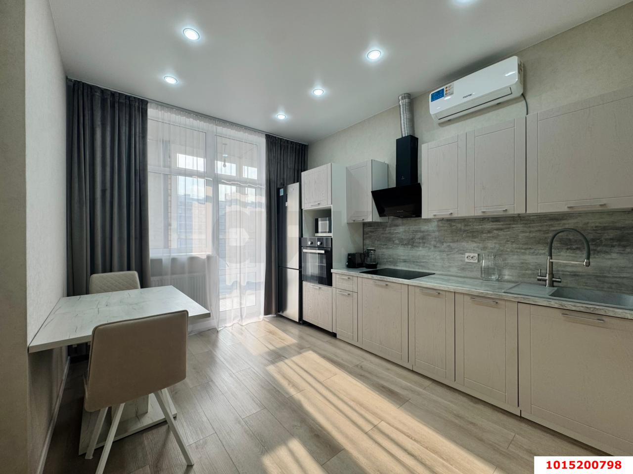 Фото №2: 1-комнатная квартира 42 м² - Краснодар, жилой комплекс Облака, ул. имени Генерала Корнилова, 10к1