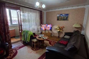 Фото №1: 3-комнатная квартира 63 м² - Майкоп, мкр. Центр, ул. Пролетарская, 304