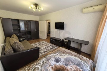 Фото №2: 1-комнатная квартира 38 м² - Краснодар, мкр. Почтовый, ул. имени Валерия Гассия, 10