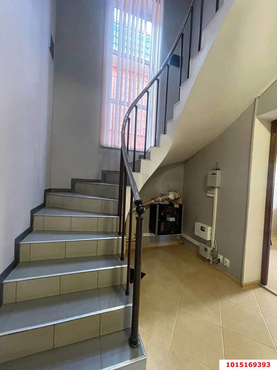 Фото №4: Офисное помещение 193 м² - Краснодар, Центральный, ул. Коммунаров, 196