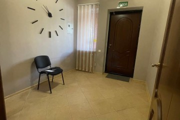 Фото №2: Офисное помещение 193 м² - Краснодар, мкр. Центральный, ул. Коммунаров, 196