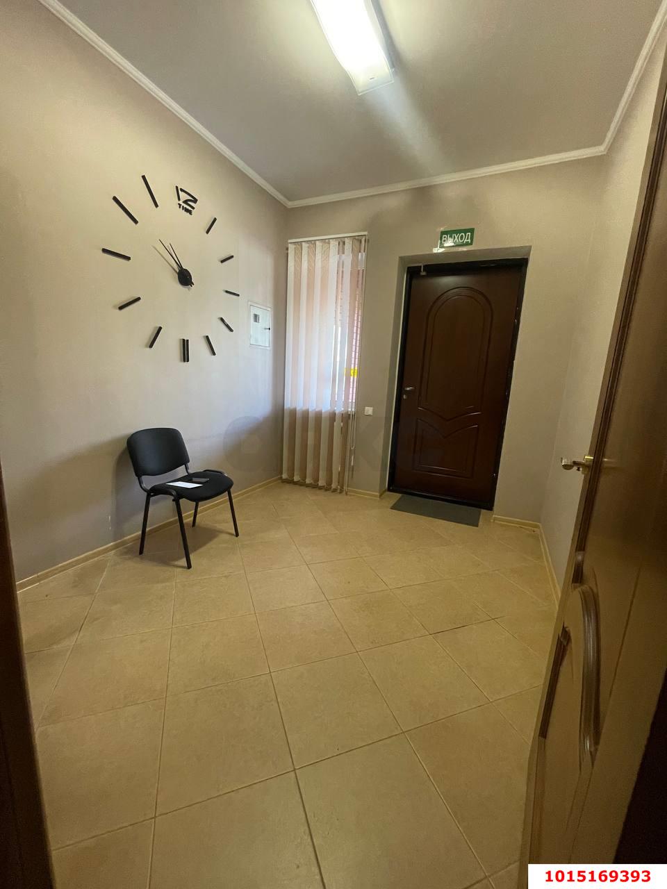 Фото №2: Офисное помещение 193 м² - Краснодар, Центральный, ул. Коммунаров, 196