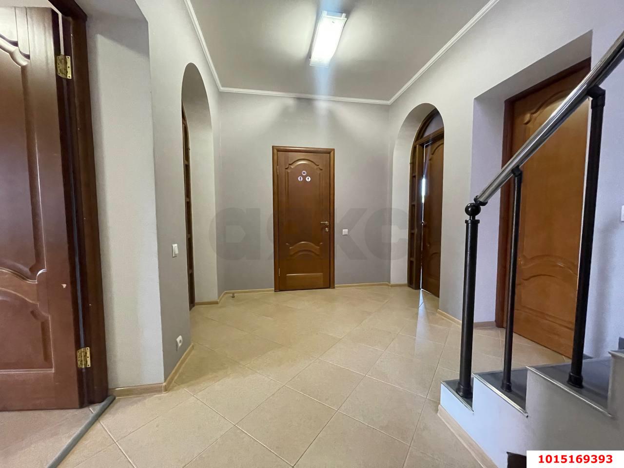 Фото №3: Офисное помещение 193 м² - Краснодар, Центральный, ул. Коммунаров, 196