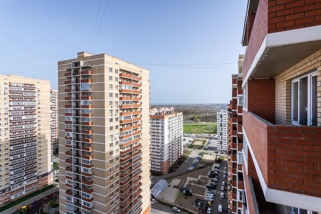 Фото №2: 2-комнатная квартира 57 м² - Краснодар, Карасунский внутригородской округ, мкр. Гидростроителей, пр-кт имени писателя Знаменского, 9к2