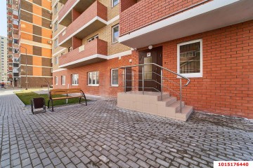 Фото №3: 2-комнатная квартира 57 м² - Краснодар, мкр. Гидростроителей, пр-кт имени писателя Знаменского, 9к2