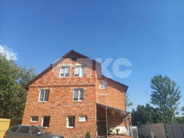 Фото №1: Дом 243 м² + 13.5 сот. - Пирогово, ул. Центральная, 43