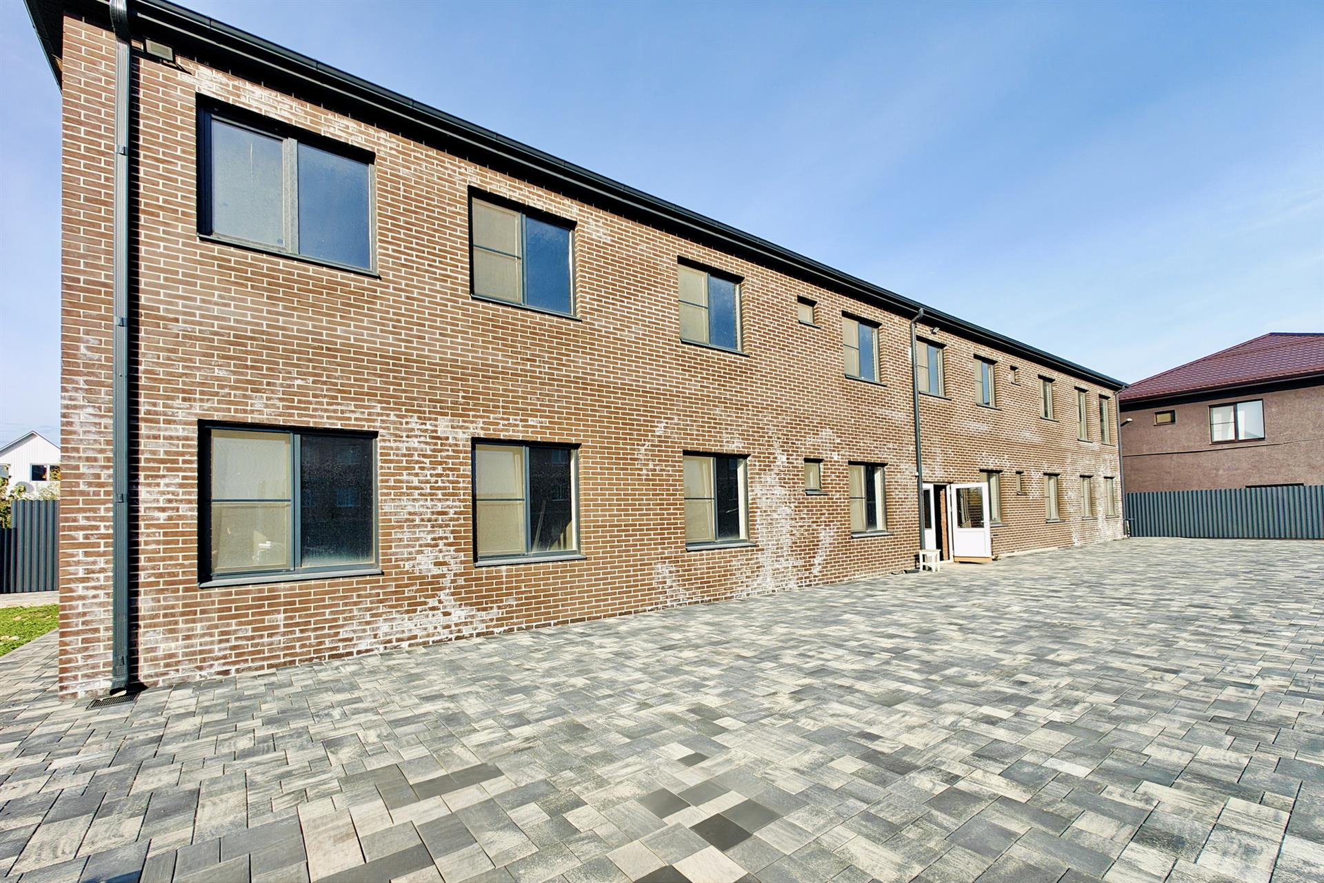 Фото №1: Коммерция 610 м² - Новая Адыгея, ул. Красная, 45