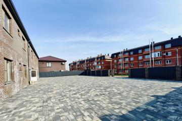 Фото №2: Коммерция 610 м² - Новая Адыгея, ул. Красная, 45