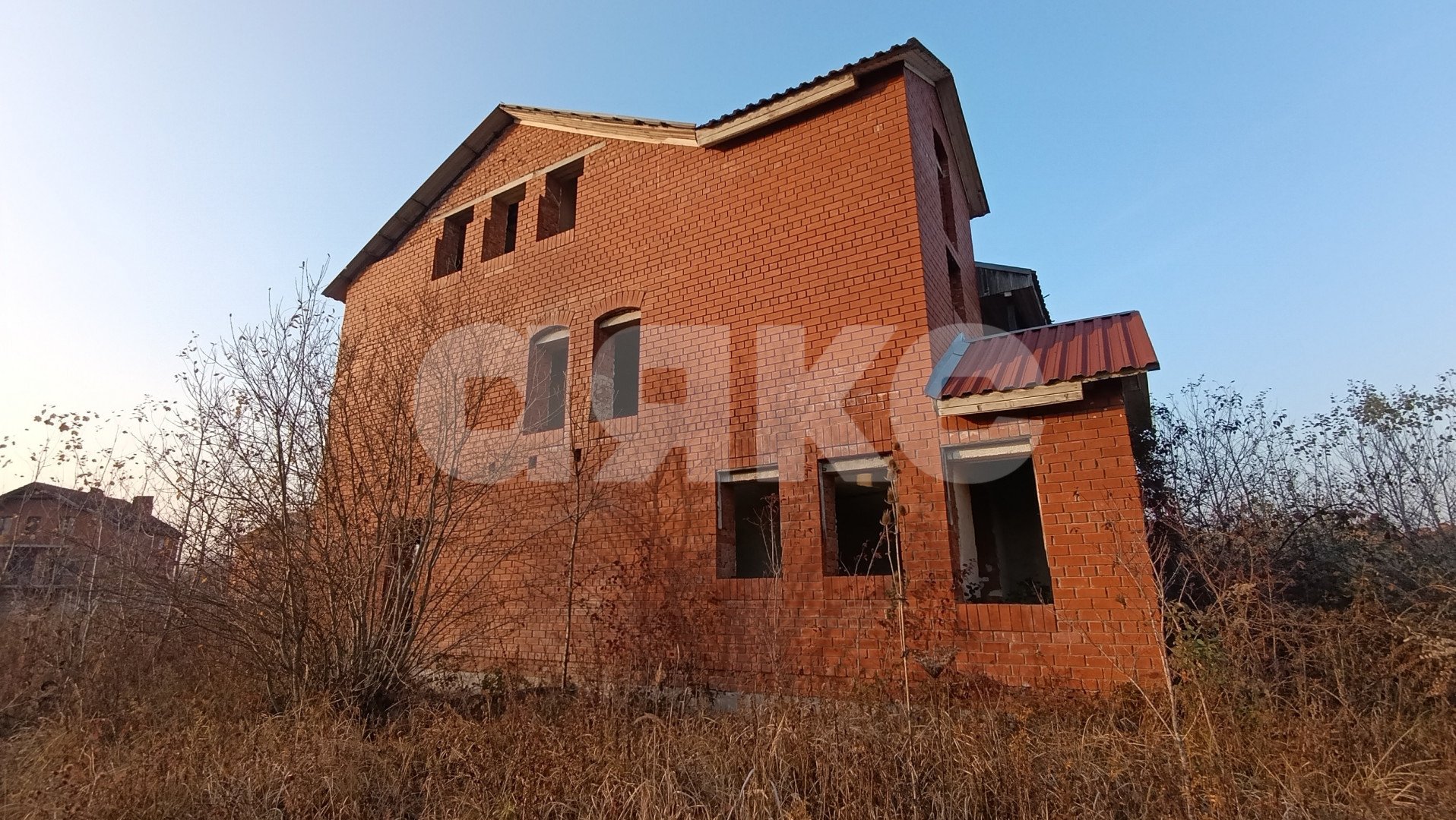 Фото №2: Дом 250 м² + 15 сот. - Саратовская, 13-й квартал, 5