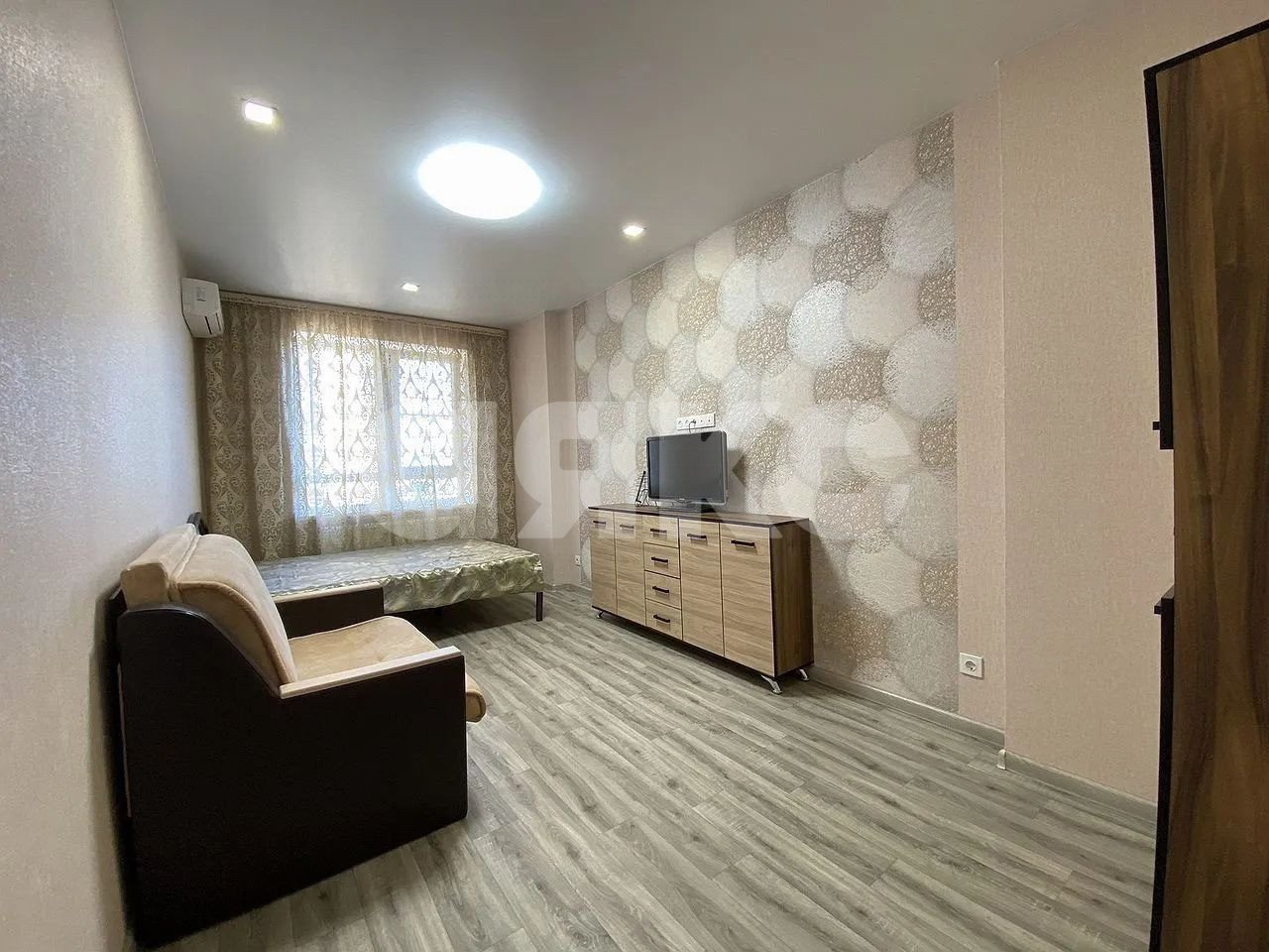 Фото №1: 1-комнатная квартира 40 м² - Ростов-на-Дону, жилой комплекс Сердце Ростова 2, ул. Ларина, 45с2