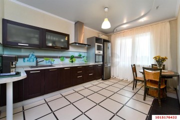 Фото №1: 3-комнатная квартира 101 м² - Краснодар, мкр. Юбилейный, ул. Генерала Шифрина, 7