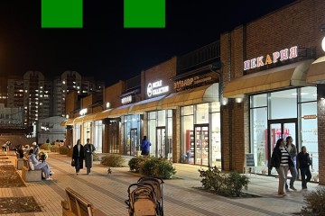 Фото №1: Торговое помещение 120 м² - Краснодар, мкр. Юбилейный, б-р Платановый, 3/1