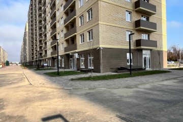 Фото №4: Торговое помещение 30 м² - Краснодар, мкр. жилой комплекс Дыхание, ул. Лётчика Позднякова, 2к27