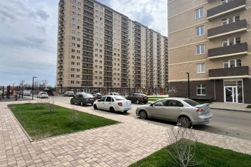 Фото №1: Торговое помещение 30 м² - Краснодар, мкр. жилой комплекс Дыхание, ул. Лётчика Позднякова, 2к27