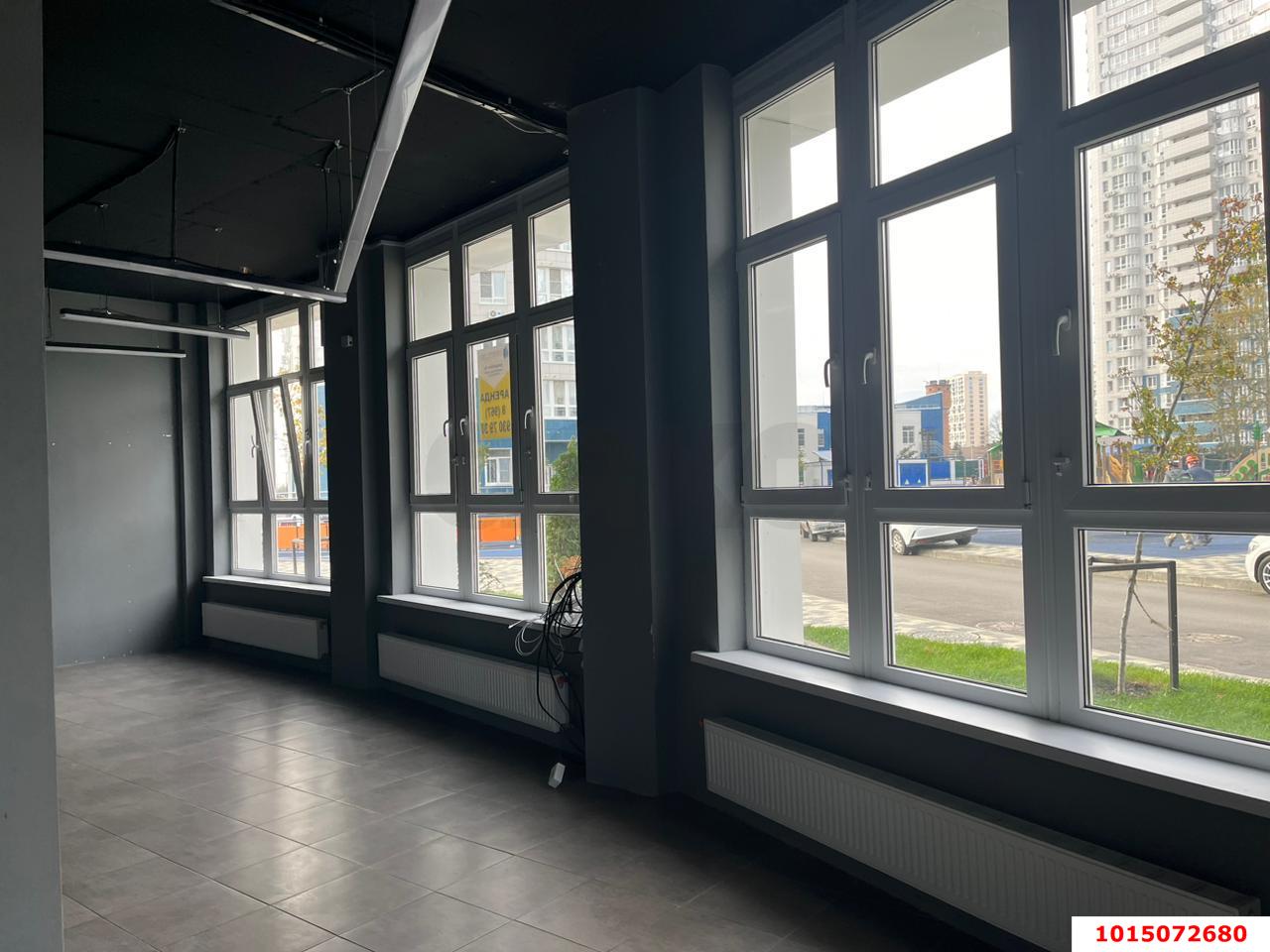 Фото №6: Торговое помещение 89 м² - Краснодар, жилой комплекс Фонтаны, ул. Воронежская, 47/35