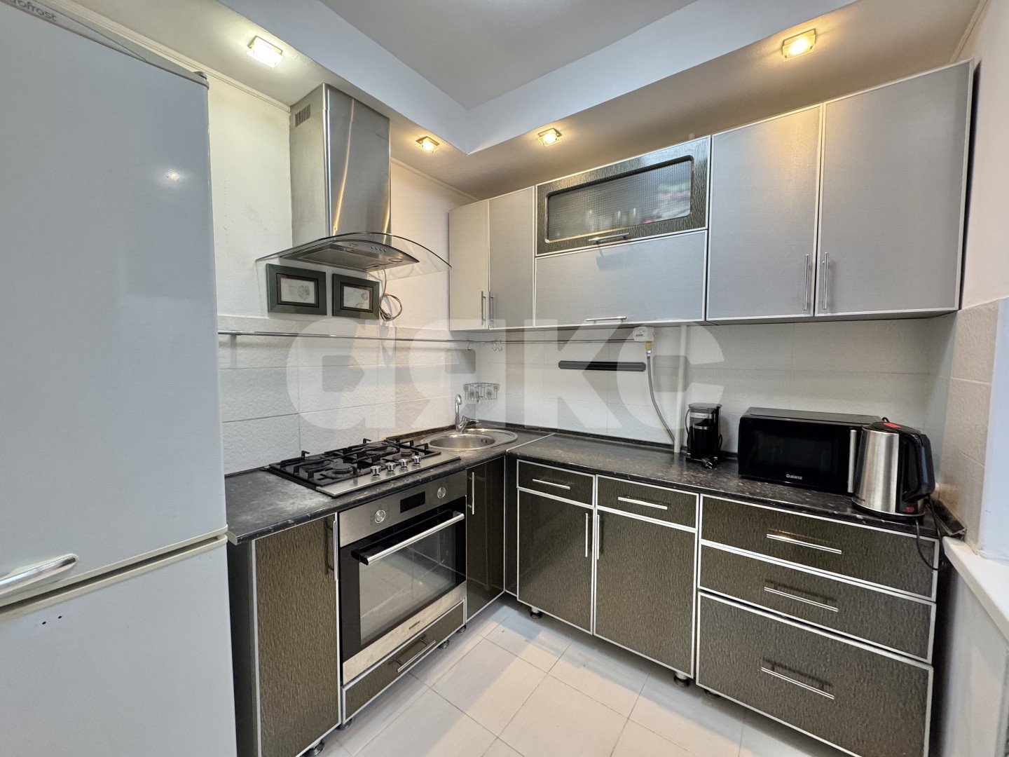 Фото №2: 3-комнатная квартира 60 м² - Нижнекамск, 20-й, ул. Бызова, 9