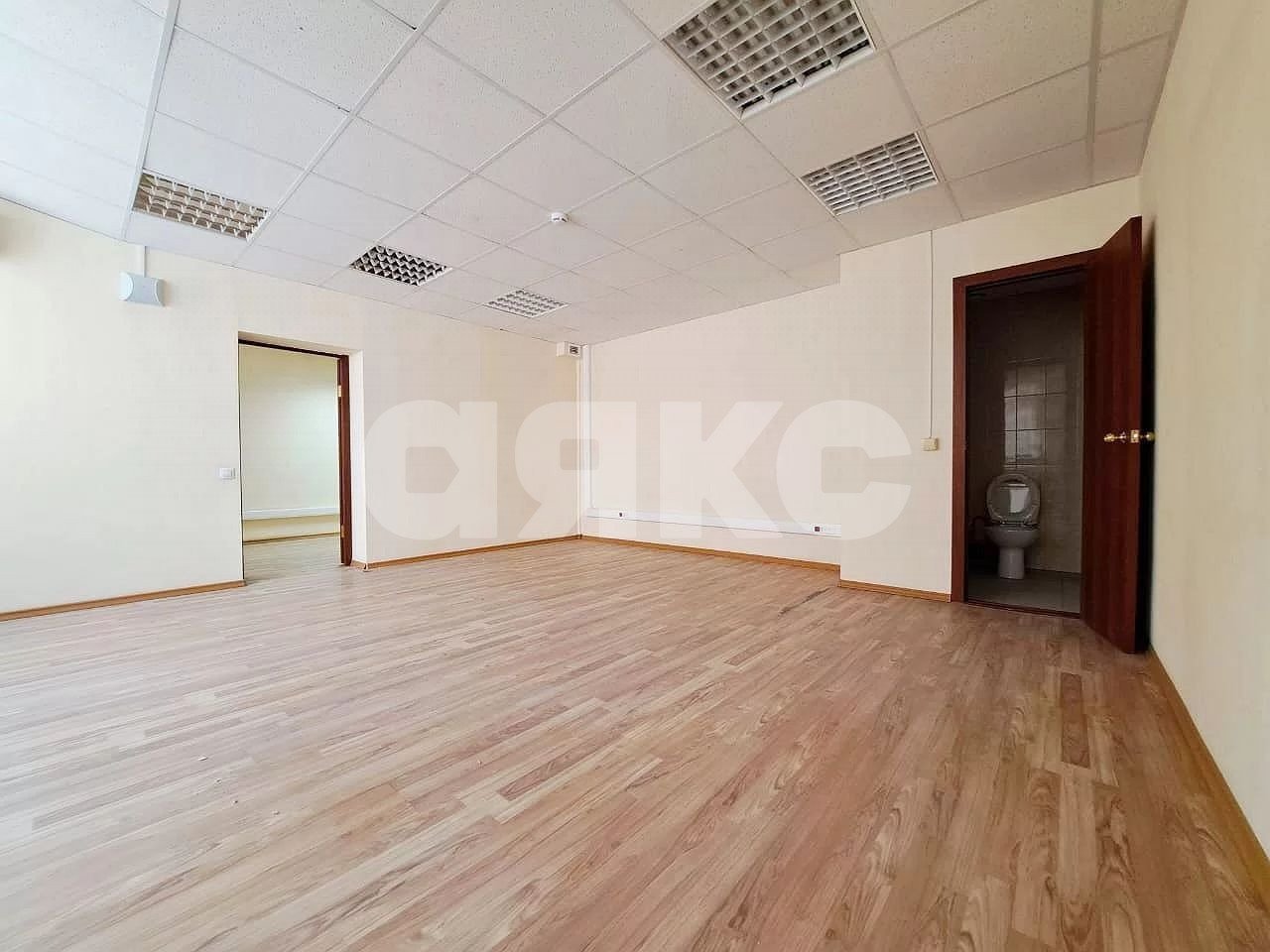 Фото №6: Коммерция 209 м² - Ростов-на-Дону, Кировский, ул. Красноармейская, 216