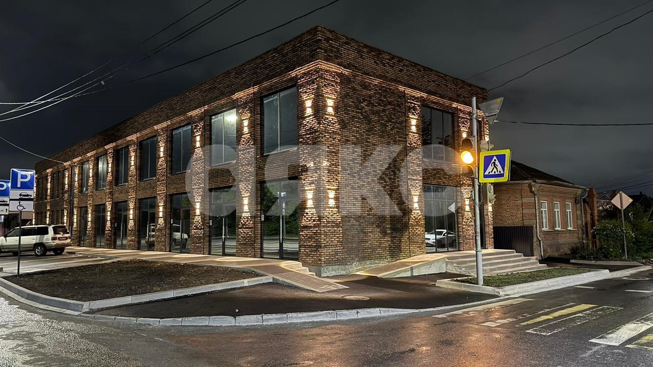 Фото №2: Коммерция 313 м² - Ростов-на-Дону, Западный, ул. Мадояна, 203