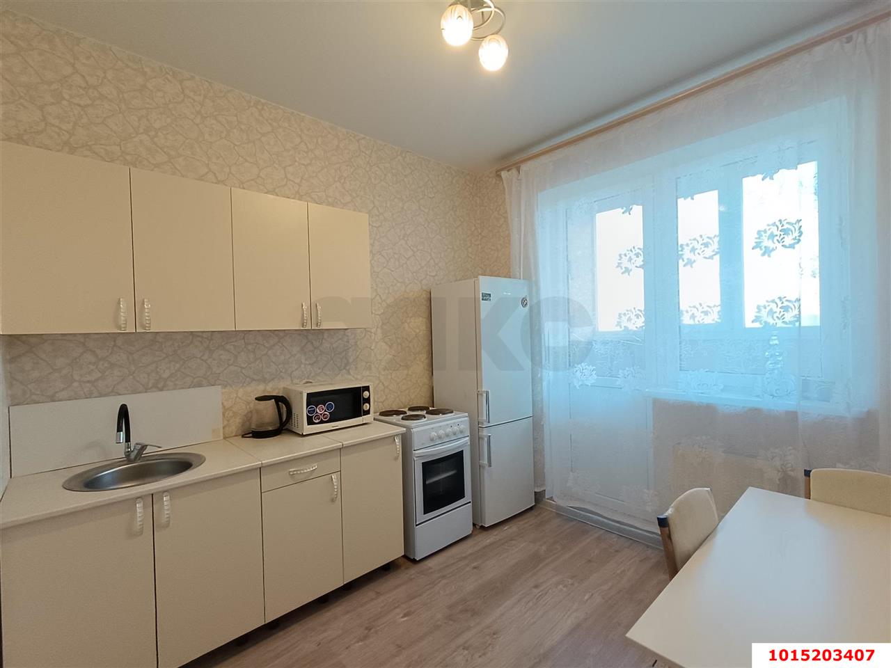 Фото №1: 1-комнатная квартира 37 м² - Краснодар, ЖК Флотилия, ул. имени 40-летия Победы, 178к3